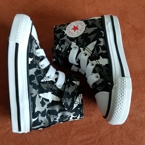 2c Shark Camo Converse